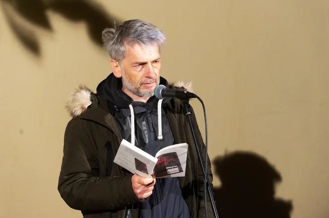 Primož Čučnik med predstavitvijo novih izdaj. Foto Domen Pal