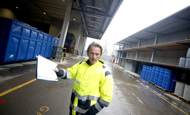 Direktor Kemisa Boštjan Šimenc opozarja, da inšpekcija med dveletno sanacijo ni imela nobenih pripomb. FOTO: Roman Šipić/Delo