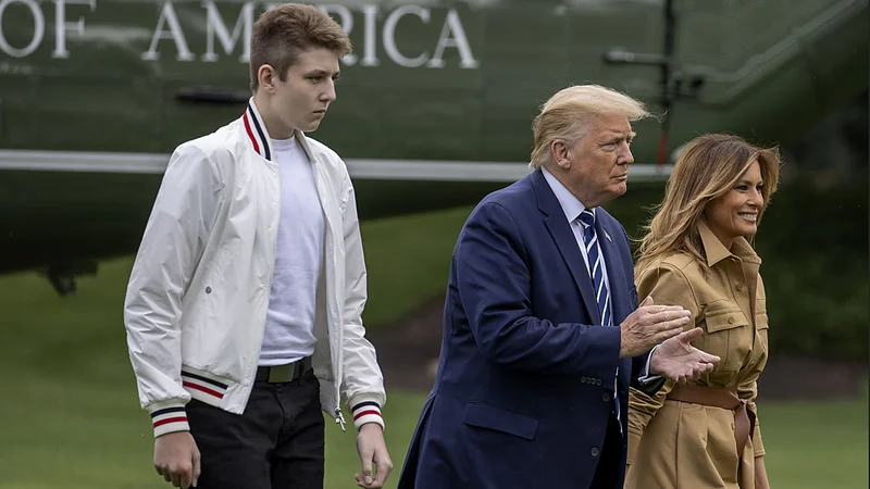 Fotografija: Ameriška prva družina pred Belo hišo. FOTO: Tasos Katopodis/AFP
