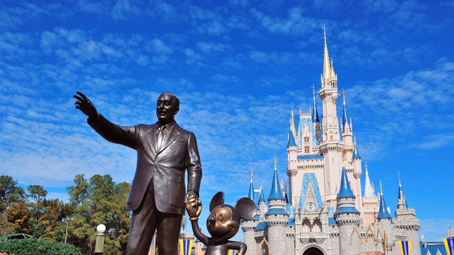 Walt in njegov mišek pred Čarobnim kraljestvom FOTO: promocijsko gradivo