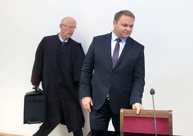 Matej Raščan bi rad po polovici prestane zaporne kazni odšel iz zapora; proti njemu so odprti še trije kazenski postopki. Foto Mavric Pivk