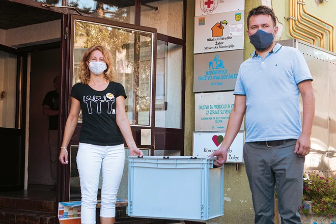 V sodelovanju s Slovensko filantropijo so obroke donirali socialno ogroženim posameznikom in družinam. Foto Spar