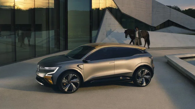 Renault želi s konceptom megane evision na novo definirati pojem kombilimuzine nižjega srednjega razreda. Foto Renault