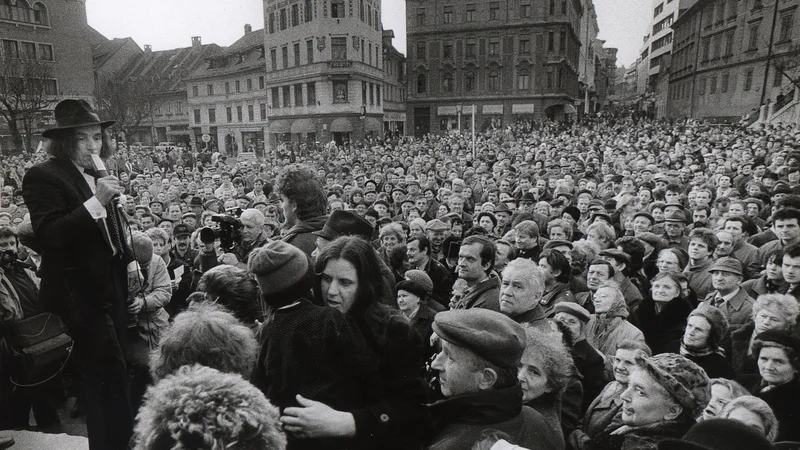 Ivan Kramberger, posebnež, ki so mu leta 1990 prisluhnile množice, na volitvah za predsednika predsedstva pa je zanj glasovalo 18,5 odstotka volivcev.<br />
FOTO: dokumentacija Dela