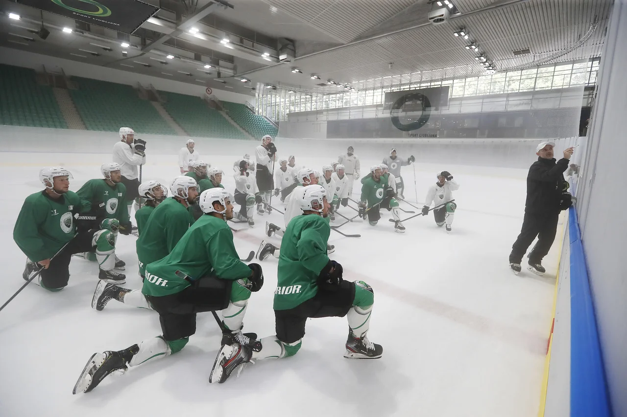 Fotografija: Hokejisti Olimpije so v karanteni. FOTO: Leon Vidic/Delo