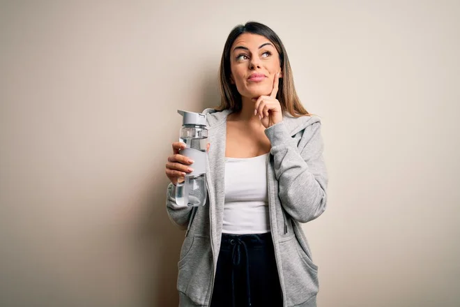 Preprosto povedano, morda ste žejni, ker izgubite več tekočine kot jo zaužijete. FOTO: Shutterstock