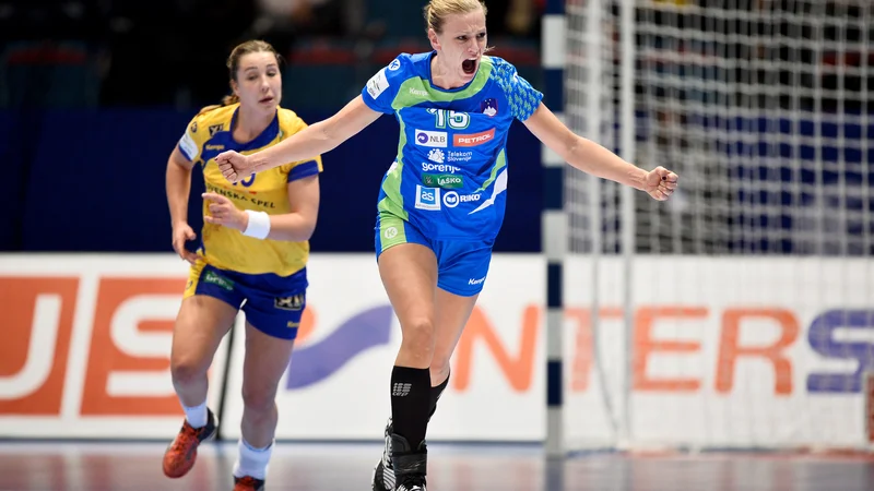 Fotografija: Barbara Lazović je nazadnje za Slovenijo igrala na EP 2016.
FOTO: Reuters