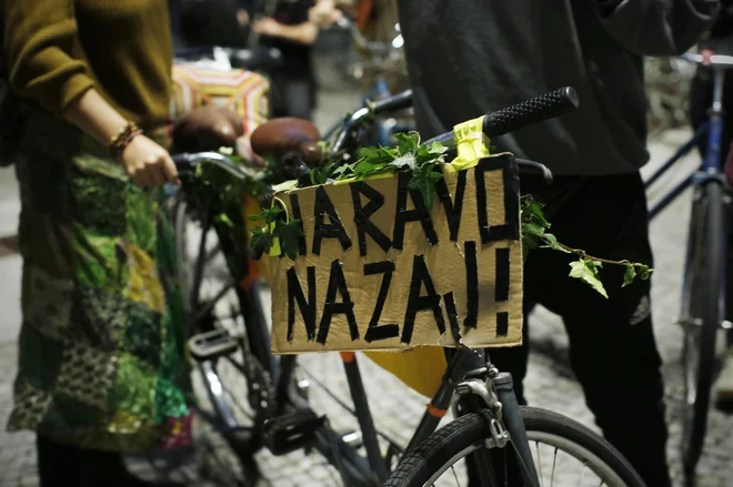 Po videnju Pritzkerjevega nagrajenca Normana Fosterja je javnost bolj kot kdaj prej odprta za spremembe in za boj proti podnebnim spremembam. FOTO: Jure Eržen/ Delo