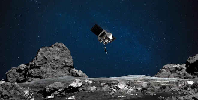 Upodobitev sonde Osiris-Rex, ki se je dotaknila asteroida Bennu. Vzorce bo sonda na Zemljo prinesla septembra 2023. FOTO: NASA/Goddard/Arizona State University/AFP