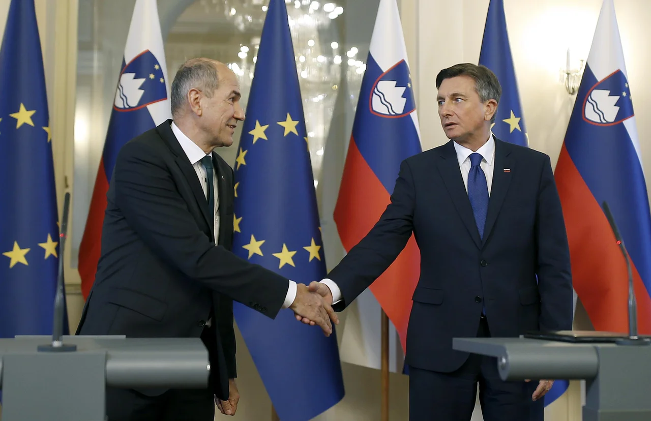 Fotografija: Najbolj nenavaden je Vaš odnos do predsednika vlade Janeza Janše in njegovega načina vladanja. Foto Blaž Samec/Delo