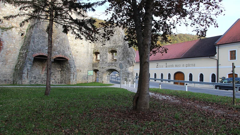 Fotografija: Železolivarski muzej je del kompleksa Auerspergove železarne na Dvoru. Foto: Simona Fajfar/Delo