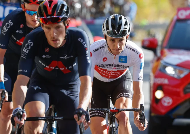 Rohan Dennis (v ospredju) je spet vlekel kot lokomotiva. FOTO: Luca Bettini/AFP