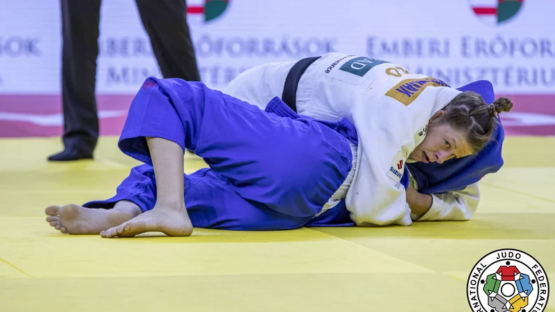 Fotografija: Tina Trstenjak je v finalu strla odpor Venezuelke Anriquelis Barrios. Foto Gabriela Sabau/IJF