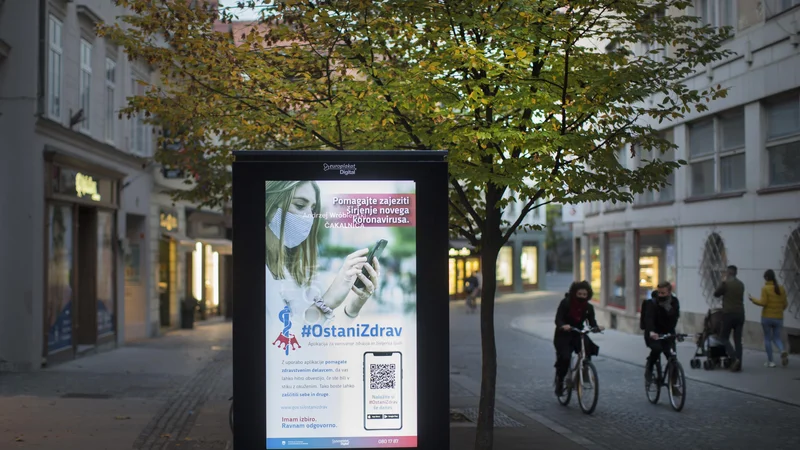 Fotografija: Covid-19 omejuje še naprej. FOTO: Jure Eržen/Delo