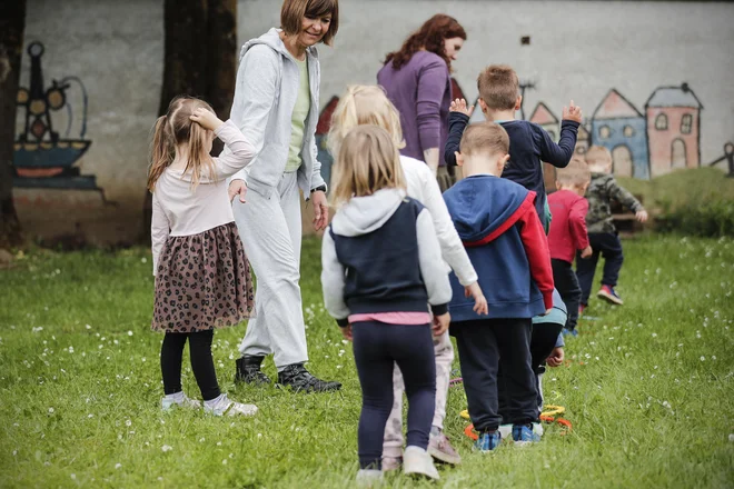 Za otroke je res zelo zelo dobro poskrbljeno, pravi v imenu ravnateljev vrtcev Meta Potočnik, ravnateljica novomeškega vrtca Pedenjped. Foto: Uroš Hočevar/Delo