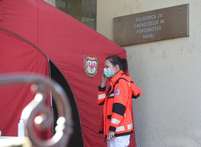 284 okužb so v nedeljo potrdili na Gorenjskem, kar je več kot četrtina vseh v Sloveniji. FOTO: Dejan Javornik