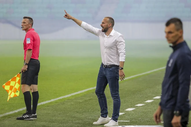 Dino Skender bo v primeru novega spodrsljaja blizu Olimpijinih izhodnih vrat. FOTO: Voranc Vogel/Delo