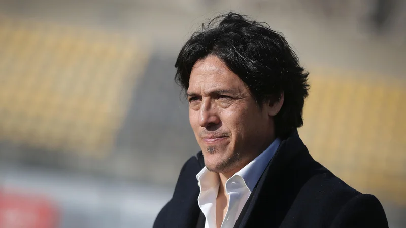 Fotografija: Januarja letos je postal trener Tabora Sežane, v letošnji sezoni pa Mauro Camoranesi sedi na klopi Maribora. FOTO: Leon Vidic/Delo