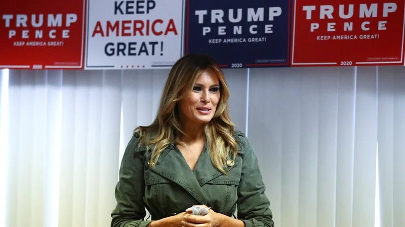 Fotografija: Tik pred iztekom predsedniške kampanje so v republikanskem taboru izvlekli po mnenju mnogih svoje najmočnejše orožje, Trumpovo soprogo. FOTO: Hannah Mckay/Reuters