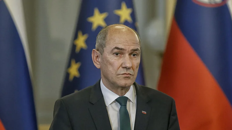 Jože P. Damijan je razkril programske točke KUL, ki jih predsednik vlade Janez Janša ni komentiral, ampak le poobjavil posmehljiv komentar SMC. FOTO: Arhiv Dela