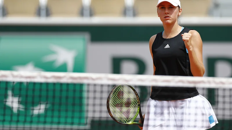 Fotografija: Kaja Juvan je nazadnje zablestela v Parizu proti Nemki Angelique Kerber. FOTO: Kai Pfaffenbach/Reuters