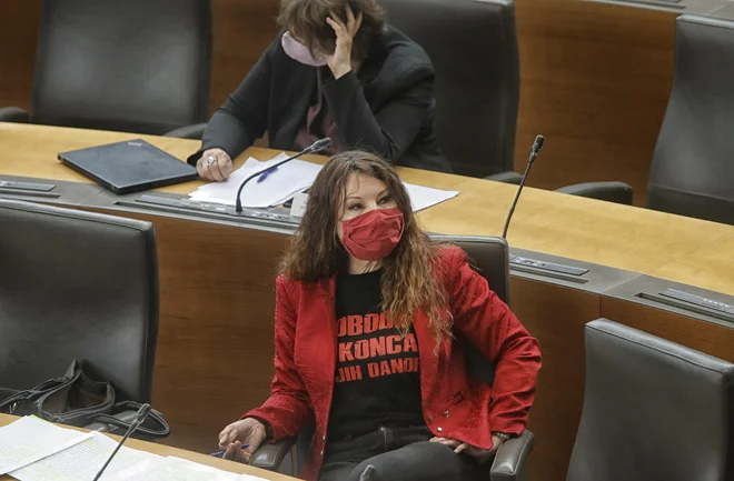 Predsednica odbora DZ za kulturo Violeta Tomić je ugotovila, da so odsotnost sporočili vsi člani koalicije, zato seja ni bila sklepčna. FOTO:&nbsp;Blaž Samec/Delo