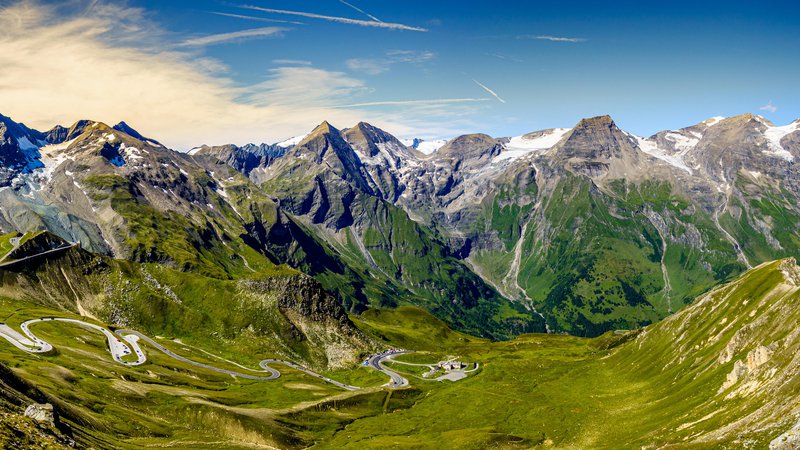 Fotografija: Sanjska panorama se ponuja z Grossglocknerjeve alpske ceste. FOTO: Shutterstock