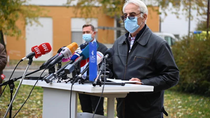 Fotografija: Franc Hočevar, predsednik Društva uroloških bolnikov Slovenije: vsako leto odkrijejo na novo 1600 uroloških rakov, zaradi katerih umre 400 moških. Foto UKC Maribor.