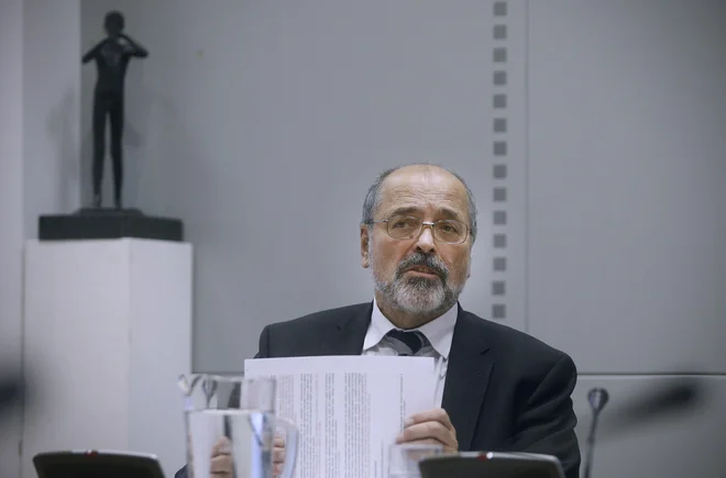 Večina očitkov proti Igorju Kaduncu se nanaša na finančno stanje javne radiotelevizije. FOTO: Blaž Samec/Delo