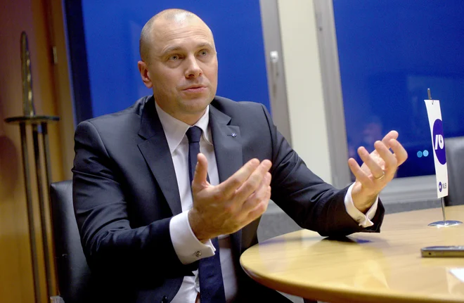 Bančniki smo v krizi del rešitve, pomagamo z odlogom plačil in informacijskim kapitalom, je prepričan predsednik nadzornega sveta ZBS Blaž Brodnjak. FOTO: Roman Šipić