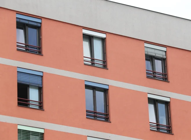 Kot ob prejšnji razglasitvi epidemije je vlada tudi tokrat zaprla študentske domove &ndash; in preslišala opozorila. Foto Dejan Javornik
