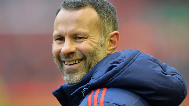 Fotografija: Ryan Giggs je bil na igrišču vselej umirjen nogometaš, zunaj njega in v zasebnem življenju pa je vse prej kot angel. FOTO: Paul Ellis/AFP