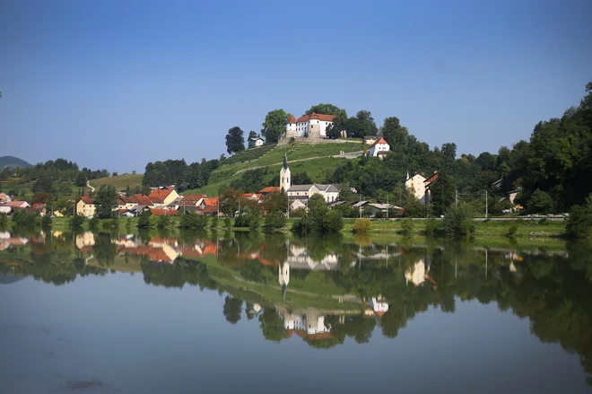 V Sevnici pravijo, da se za politiko ne menijo, so pa ponosni na vse svoje prve dame. FOTO: Leon Vidic/Delo