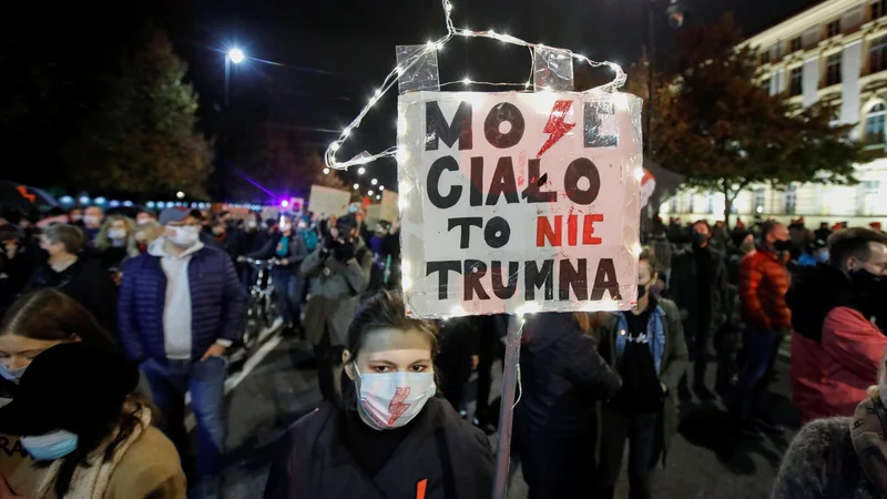 Fotografija: Moje telo ni truga. FOTO: Kacper Pempel/Reuters