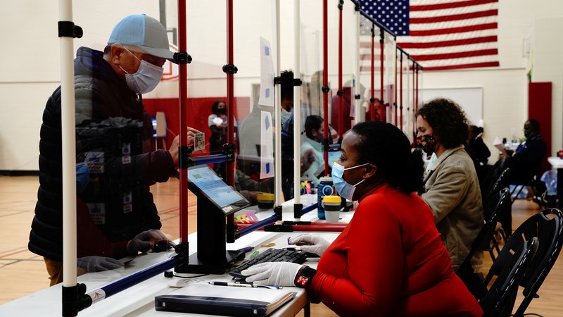 Fotografija: Ameriške volitve so poživile tudi kapitalske trge.
FOTO: Bing Guan/Reuters