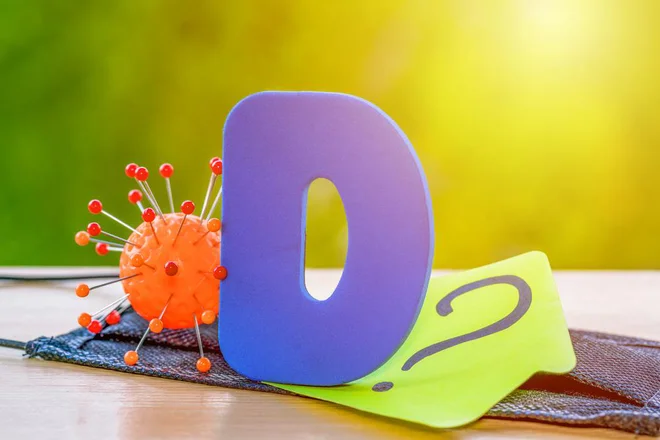 Vitamin D tvorimo v koži pod vplivom UV-žarkov B (UVB). Zadostuje, da izpostavimo kožo soncu od 10 do 15 minut vsak dan, seveda brez zaščitne kreme za sončenje. FOTO: Shutterstock