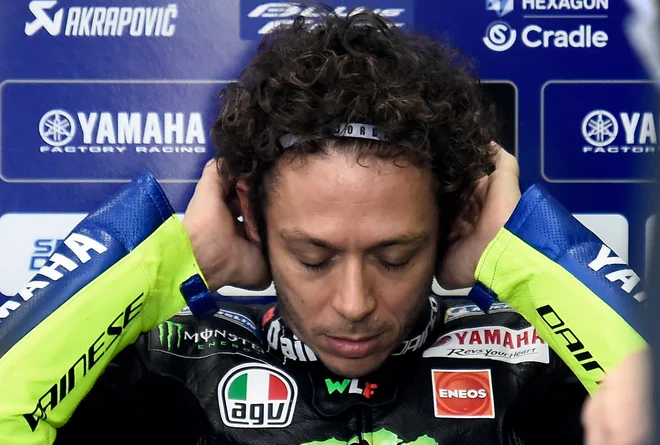Valentino Rossi se je moral v kvalifikacijah sprijazniti šele z 18. mestom. FOTO: Jose Jordan/AFP
