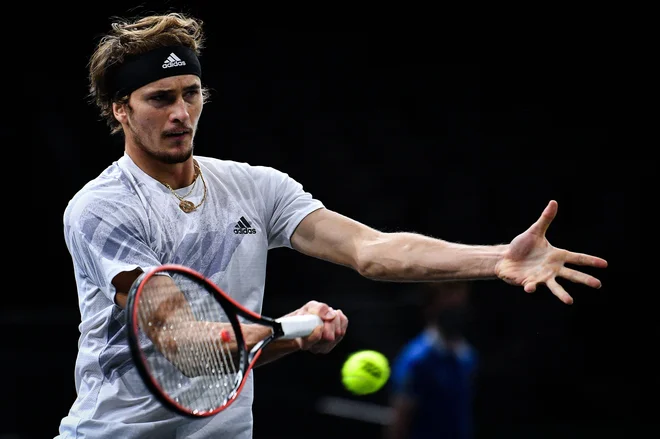 Alexander Zverev je v polfinalu izločil Rafaela Nadala. FOTO: Anne-Christine Poujoulat/AFP