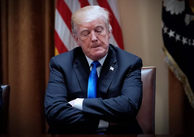 Donald Trump je še v zadnjem tvitu zagotavljal, da je volitve dobil z veliko prednostjo. FOTO: Mandel Ngan/AFP