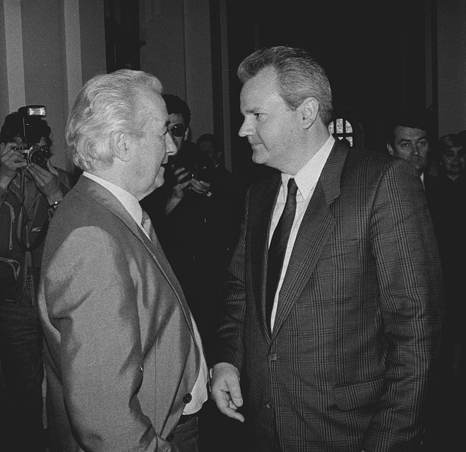 Zadnji premier SFRJ Ante Marković in srbski »vožd« Slobodan Milošević<br />
Foto Igor Mali
