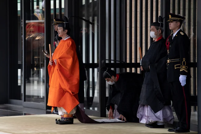 &raquo;Resno jemljem odgovornost kronskega princa in izpolnjeval bom svoje obveznosti,&laquo; je ob prevzemu naslova dejal Fumihito, ki nosi tudi naziv princ Akishino. FOTO: Carl Court via Reuters