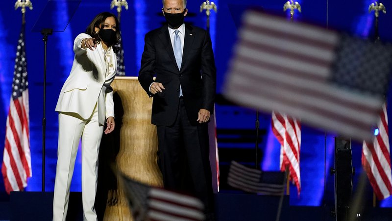 Fotografija: Izovljeni predsednik Joe Biden in podpredsednica Kamala Harris. 
FOTO: Reuters