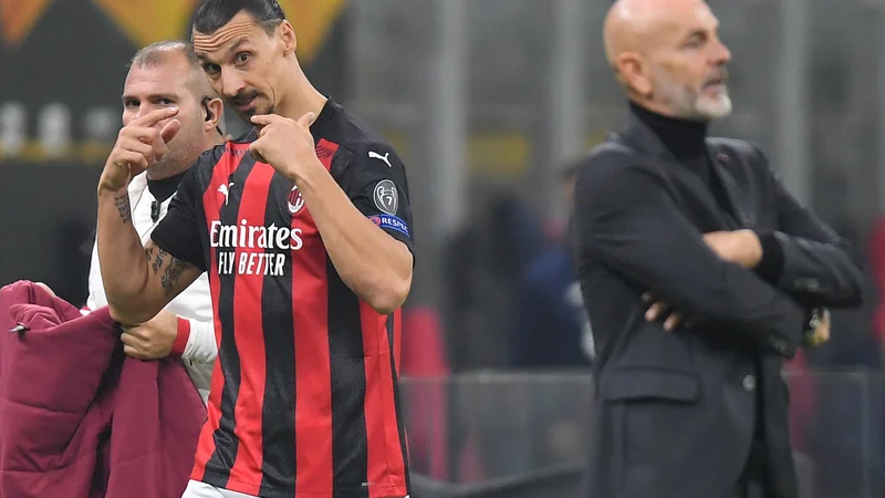 Fotografija: Zlatan Ibrahimović je s strelom z glavo prinesel pomembno točko Milanu, čeprav je trener Stefano Pioli od tekme z Verono gotovo pričakoval več. FOTO: Daniele Mascolo/Reuters