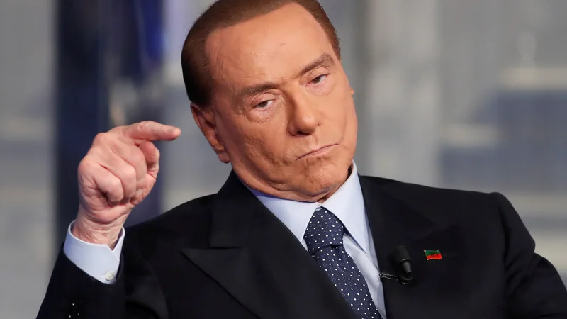 Fotografija: Berlusconi je nedavno premagal okužbo s covidom-19. FOTO: Remo Casilli/Reuters