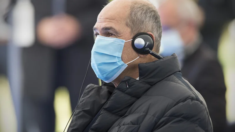 Janez Janša meni, da ukrepi kažejo pozitivne rezultate. FOTO: Jure Eržen/Delo