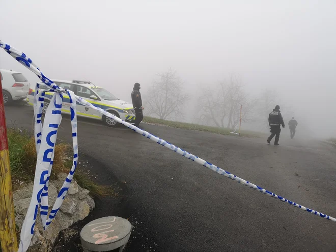 Torkovo jutro na Jančah, potem ko je odjeknila novica o trojnem umoru. FOTO: Dejan Javornik/Slovenske novice
