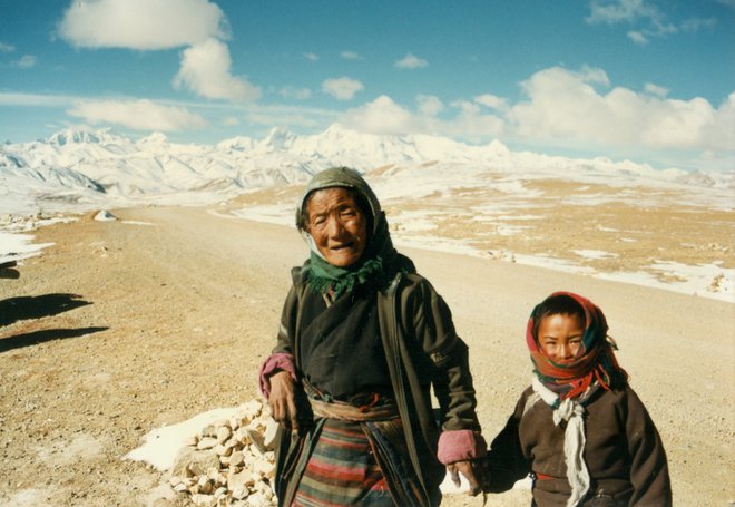 Tibetanci na najvišji točki med Ljubljano in Hongkongom (5200 m) FOTO: Alen Steržaj
