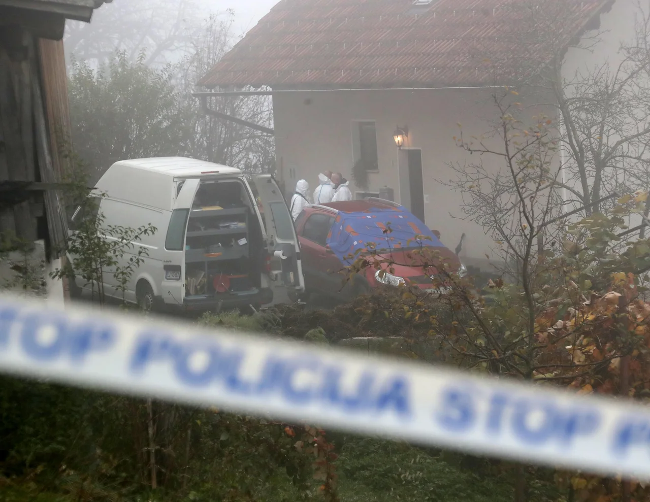 Fotografija: Prizorišče družinske tragedije FOTO: Dejan Javornik/Delo