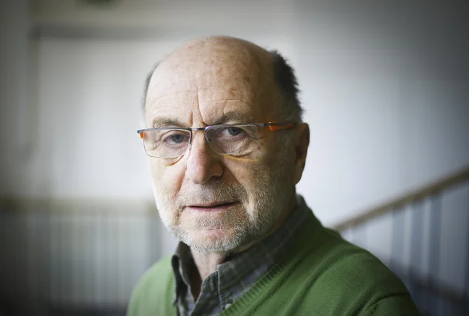 SDS sociologa in zasluženega profesorja Univerze v Ljubljani ddr. Rudija Rizmana sodno preganja zaradi njegovih izjav o financiranju stranke iz tujine. FOTO: Jože Suhadolnik/Delo