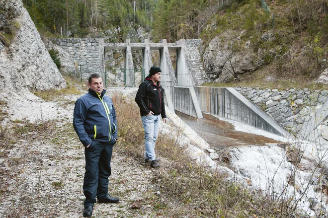 Drago Černuta in Igor Černuta. Log pod Mangartom je danes razvit kraj, v katerem stavijo predvsem na turizem. FOTO: Sašo Tušar